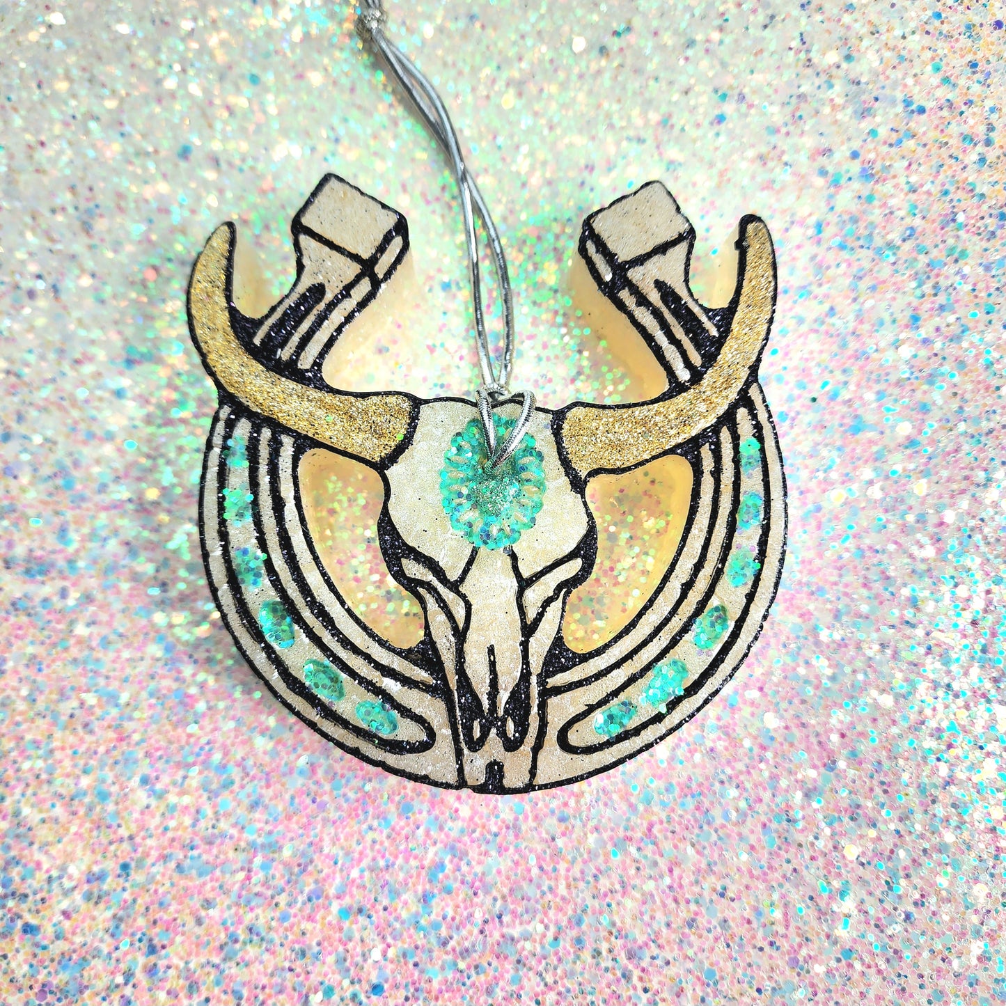 Bull Skull + Horseshoe Freshie